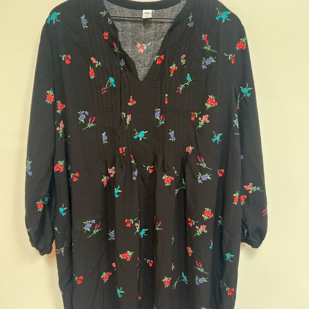 Old Navy Charcoal Dress with Floral Design